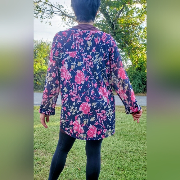 LOT BUNDLE OF 5 Trendy Womens Size 2X TOPS Blouses TUNICS Vibrant Colors SIZE 22 - Picture 8 of 17